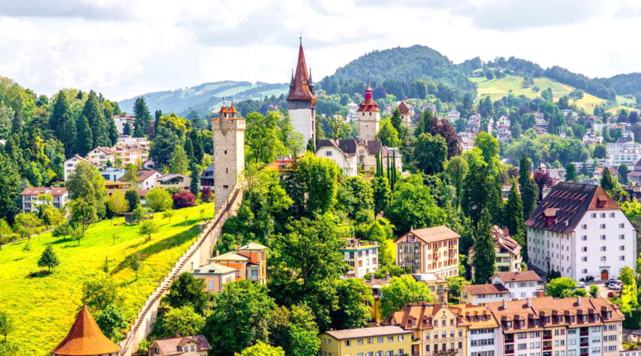 Onze autoverhuurservices bieden een gevarieerde selectie van voertuigen in Luzern.